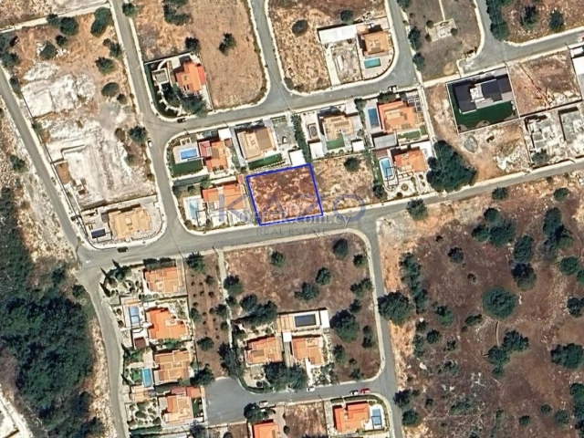 Large Building Plot for Sale in Zanakia Area