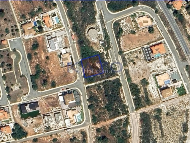 Large Plot for Sale in Quiet Zanakia Area