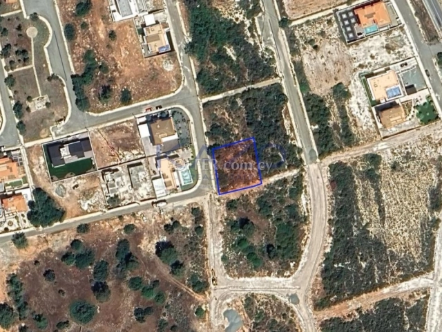 Large Plot for Sale in Peaceful Zanakia Area