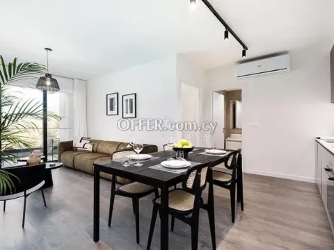 ONE BEDROOM APARTMENT APARTMENT WITH ROOF GARDEN LOCATED IN A GATED COMMUNITY WITH POOL AND GYM