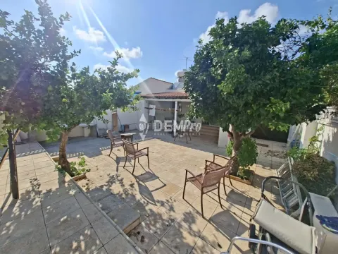 Bungalow For Sale in Chloraka, Paphos - DP5014