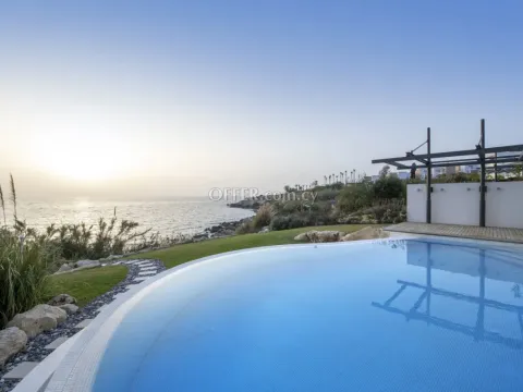 3 bed house for sale in Chloraka Pafos