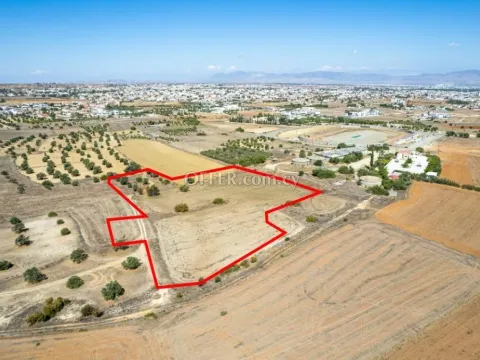 Shared residential field in Lakatamia Nicosia - 4