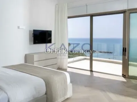 Modern Seafront Villa with Pool in Kissonerga - 3