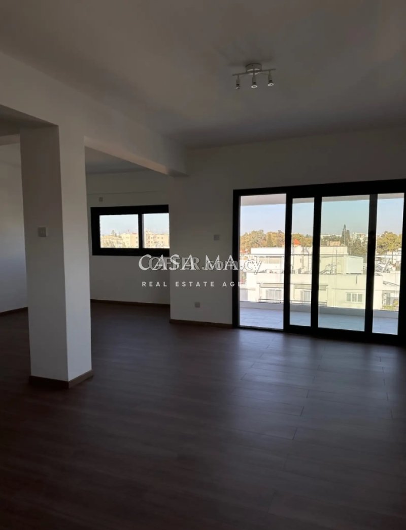 3 Bedrooms Apartment in Nicosia - Agioi Omologites - 8