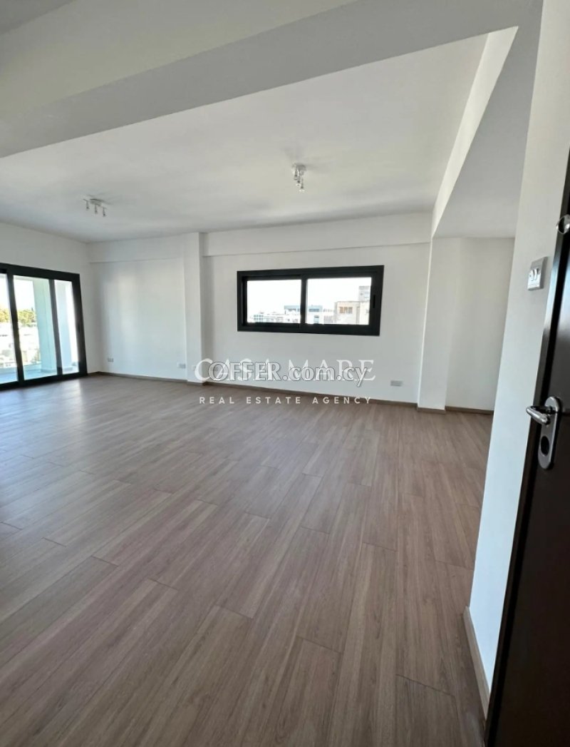 3 Bedrooms Apartment in Nicosia - Agioi Omologites - 4