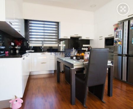 Spacious Moni Home with Pool on Large Plot - 4