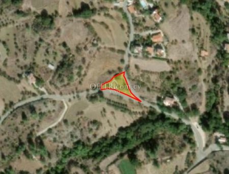 RESIDENTIAL PLOT OF 823 M2 WITH PLANNING PERMISSION AND PLANS IN MANDRIA