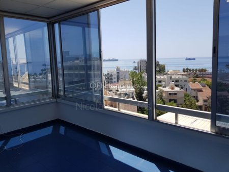 Unfurnished office space for rent in Enaerios