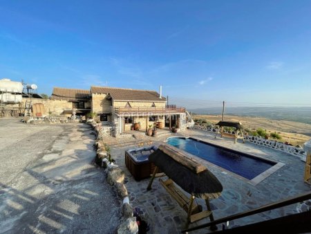 5 Bed Detached Villa for rent in Milia Pafou, Paphos
