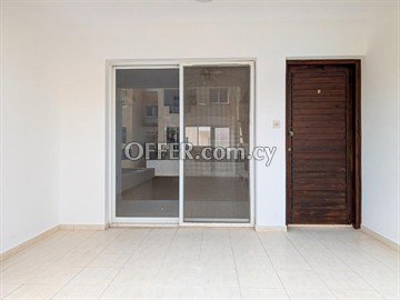 2 Bedroom Maisonette With Communal Pool  In Chloraka, Pafos