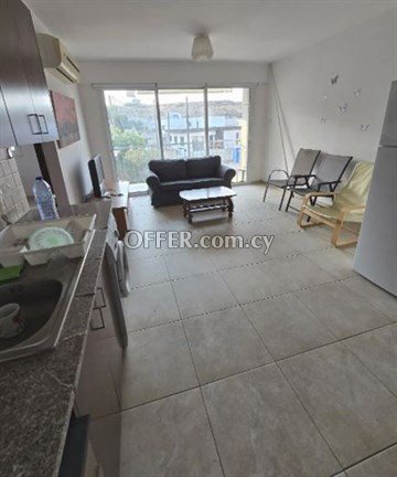 Modern 1 Βedroom Αpartment  In Geri - The location Offers Excellent Ac