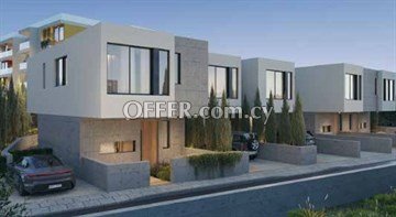 Spacious 2 Bedroom Townhouse In The Heart Of Paphos.