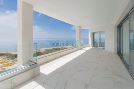 5 Bedroom Detached Villa For Rent Larnaca