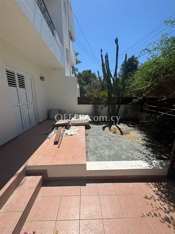 Fully Renovated 3 Bedroom Ground Floor Apartment  In Prime Location In