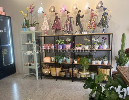 Flower shop for sale ПРОДАЕТСЯ ЦВЕТОЧНЫЙ МАГАЗИН (photo 1)