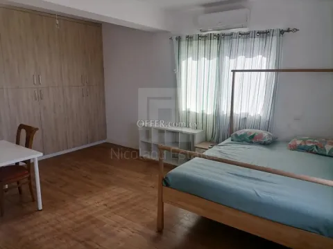 Excellently located and presented 6 bedroom semi detached house in Agios Athanasios - 2
