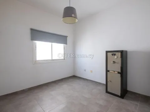 3 bedroom apartment in Chrysopolitissa Larnaca - 2