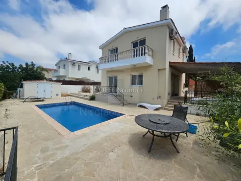 Three bedrooms detached villa with Title Deeds in Tala village of Kamares area - Main Photo