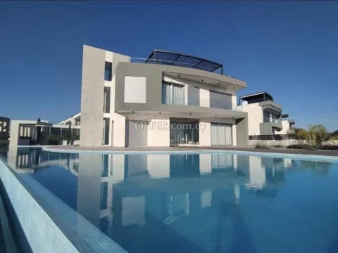 5 Bed Detached Villa for rent in Geroskipou Tourist Area, Paphos - Main Photo