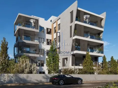 Spacious Two Bedroom Apartment in Vibrant Germasogeia - Main Photo