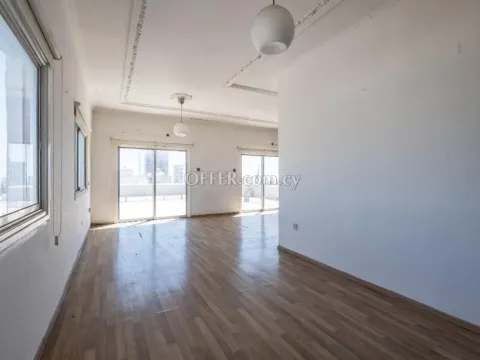3 bedroom apartment in Chrysopolitissa Larnaca - 10