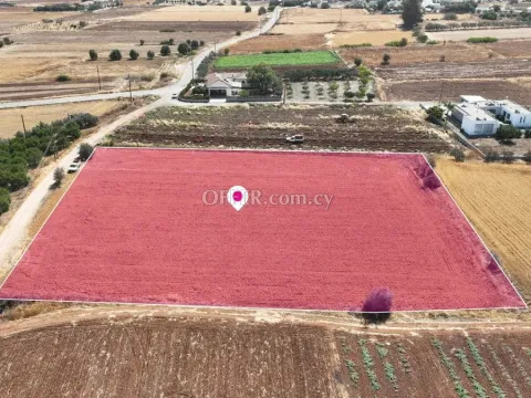 Residential field in Peristerona Nicosia - 2