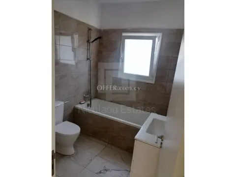 Excellently located and presented 6 bedroom semi detached house in Agios Athanasios - 7
