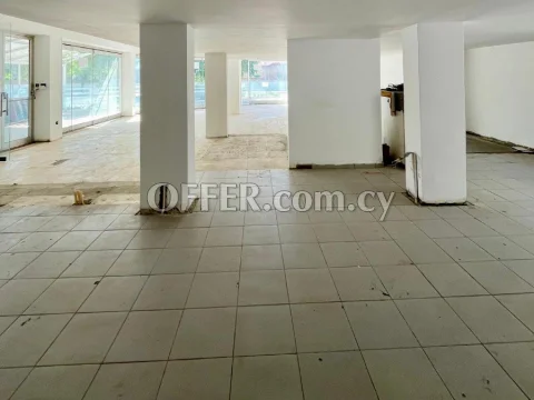 Ground floor showroom/office is now available for rent in Prodromou Avenue. - Main Photo
