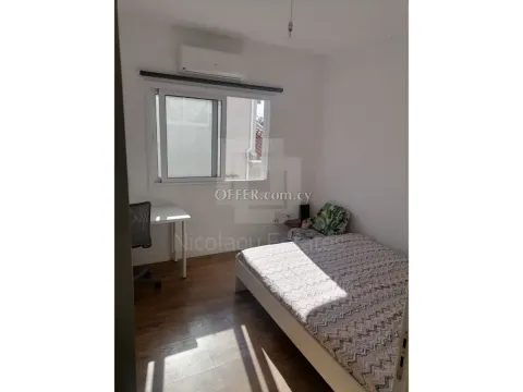 Excellently located and presented 6 bedroom semi detached house in Agios Athanasios - 4