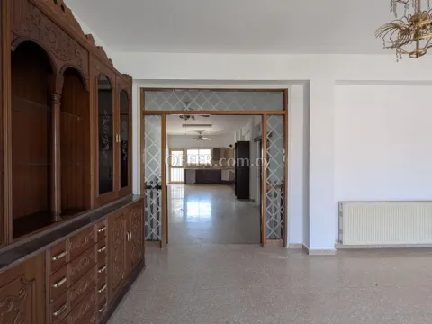Ground floor house and a shop located in Kornos Larnaca - 3