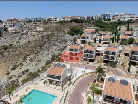 2 Bed Semi-Detached House for sale in Pafos, Paphos - Main Photo