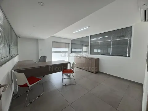 Offices of 400sq.m. for Rent in Strovolos off Prodromou Str. - 9