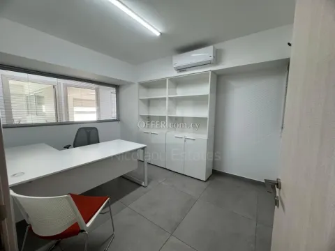 Offices of 400sq.m. for Rent in Strovolos off Prodromou Str. - 3
