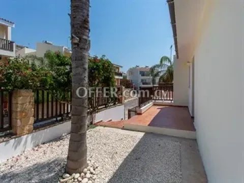 2 Bedroom Apartment  In Chlorakas, Pafos - Main Photo