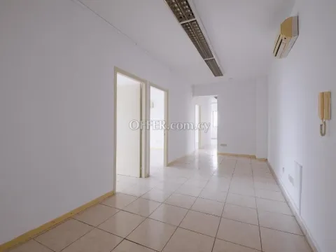 Commercial (Office) in Agios Antonios, Nicosia for Sale - 9