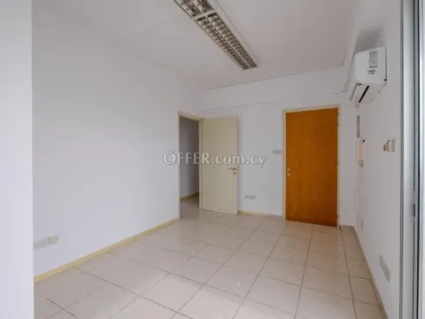 Commercial (Office) in Agios Antonios, Nicosia for Sale - 8
