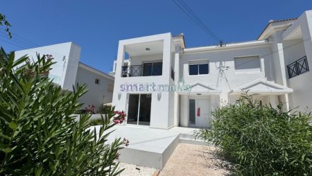 3 Bedroom Sem-Detached House For Rent LImassol