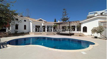 Exclusive 5-Bedroom Luxury Villa with Pool  in Aradippou-Larnaca