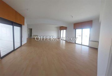 3 Bedroom Apartment  In Mesa Gitonia, Limassol