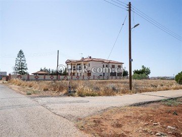 3 Bedroom House On A Large Plot  In Paliometocho, Nicosia