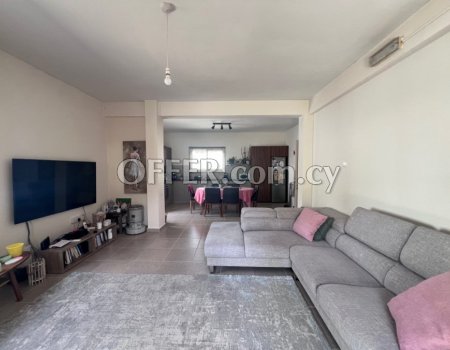 House for sale (photo 0)