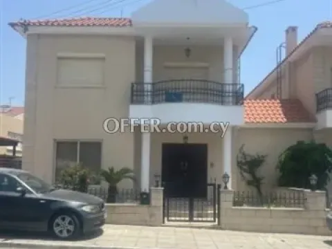 4 Bedroom House  In Mesa Geitonia - Main Photo