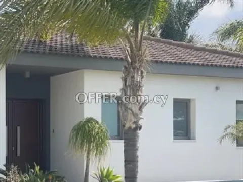 3 Bedroom House  In Ypsonas - Main Photo
