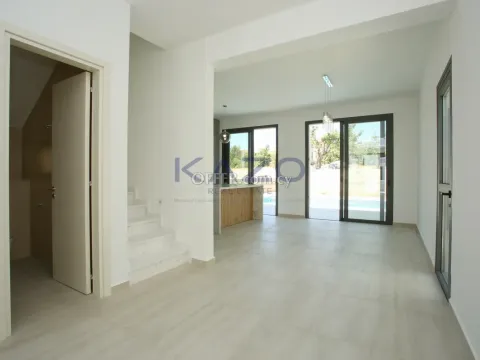 Mesogi Villa with 3 Bedrooms Spacious Living - 9