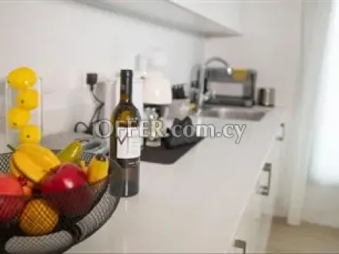 Excellent 3 bedroom apartment, fully furnished,  in a prime location i - Main Photo