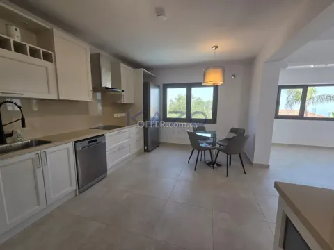 For Rent Three Bedroom House with Pool in Lush Germasoyeia - 9