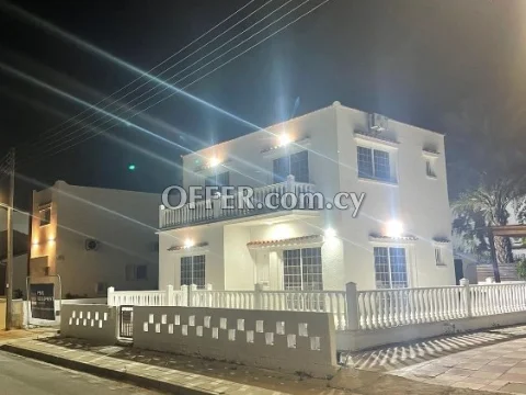 3 Bedroom detached house to rent - Main Photo
