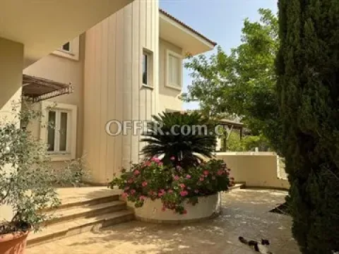 On A Large Land Spacious 3 Bedroom House  In Geri, Nicosia - Main Photo