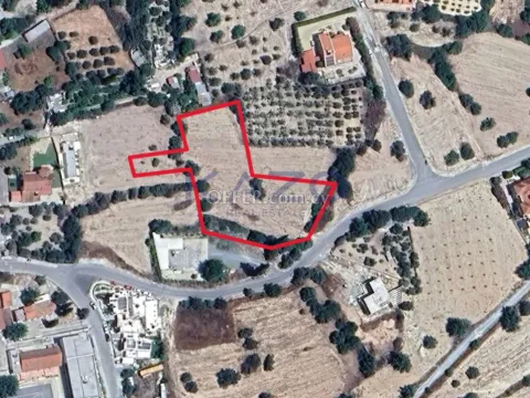 Field in Paramytha with Plans for 12 townhouses submitted for planning permit - Main Photo